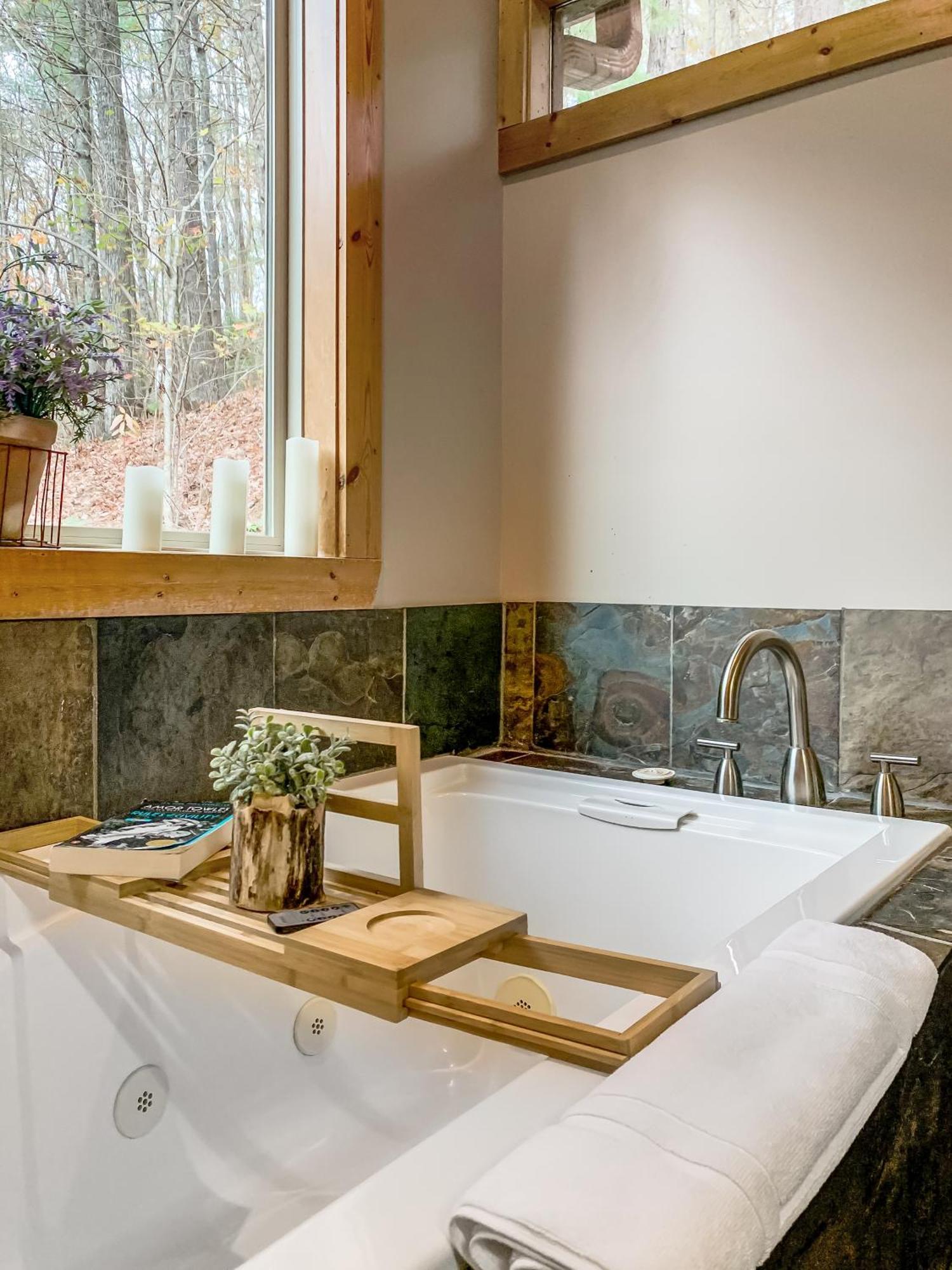 Amazing Creek View Cabin W/ Hot Tub, Firepit & Pool Table Ellijay Luaran gambar