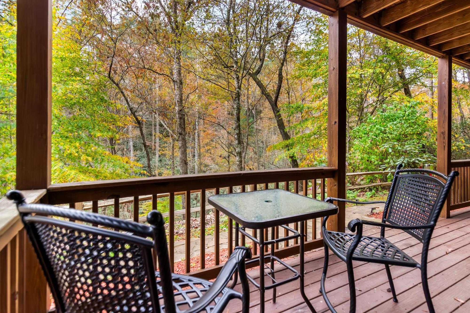 Amazing Creek View Cabin W/ Hot Tub, Firepit & Pool Table Ellijay Luaran gambar